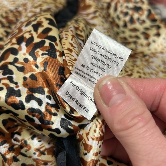 Subtle Luxury Rabbit Fur Vest Size XS/S - Picture 10 of 11